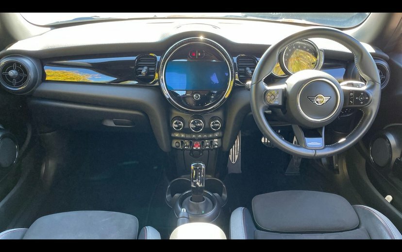Mini Hatch 3-Door Hatch Cooper Sport Red #4