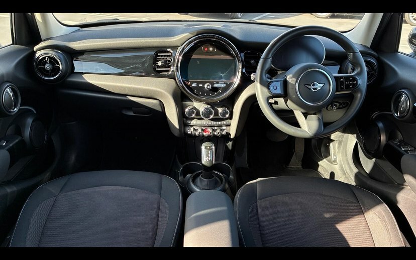 Mini Hatch 5-Door Hatch Cooper Classic White #4