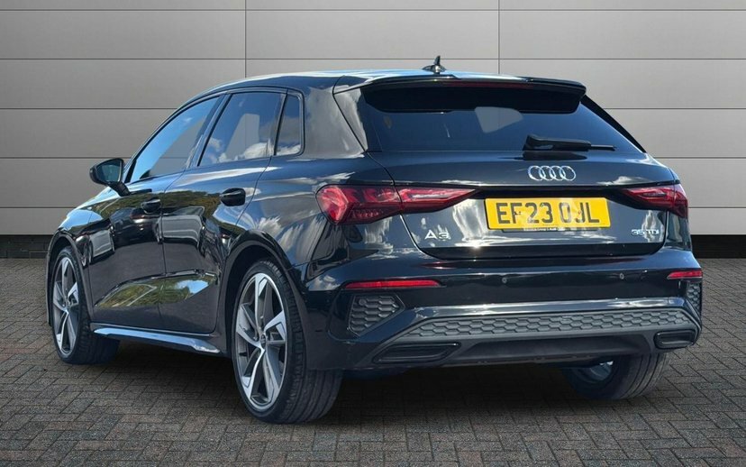 Audi A3 2.0 Tdi 35 Edition 1 Sportback S Tronic Black #3