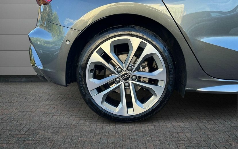 Audi A3 1.5 Tfsi S Line Sportback S Tronic 150 Grey #5