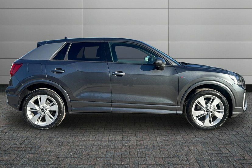 Audi Q2 1.5 Tfsi Cod 35 S Line Suv S Tronic 15 Grey #4