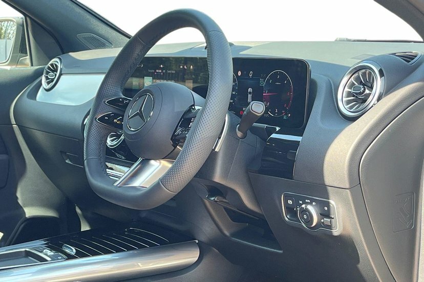 Mercedes-Benz GLA Class Gla220d Amg Line Premium Grey #5