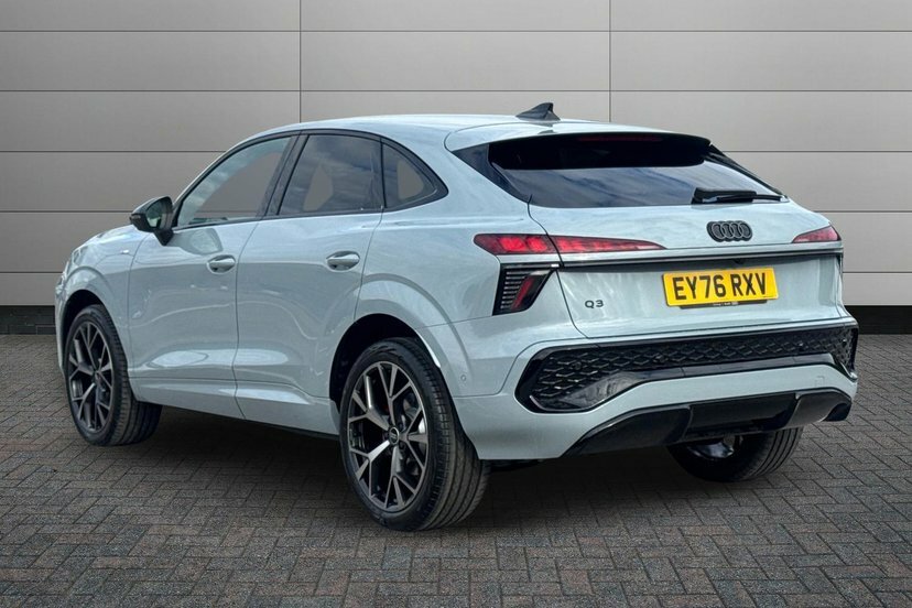 Audi Q3 1.5 Tfsi Edition 1 Sportback S Tronic Grey #3