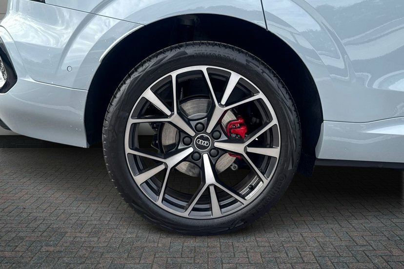 Audi Q3 1.5 Tfsi Edition 1 Sportback S Tronic Grey #5