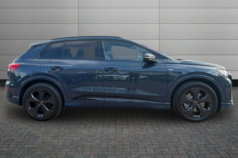 Audi Q4 E Tron 45 S Line Suv Quattro 82Kwh 286 Silver #4