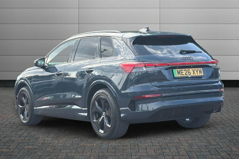 Audi Q4 E Tron 45 S Line Suv Quattro 82Kwh 286 Silver #3