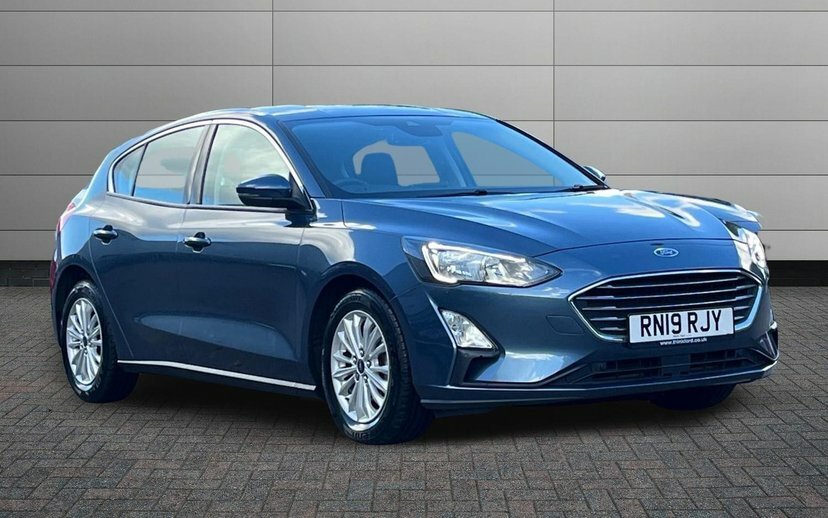 Ford Focus 1.0T Ecoboost Titanium Hatchback Blue