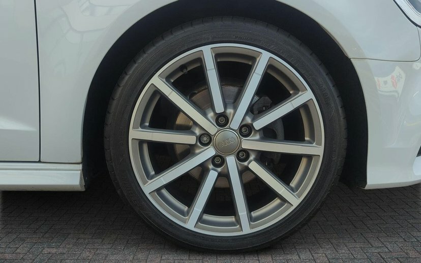 Audi A3 1.0 Tfsi 30 Black Edition Sportback Man White #5