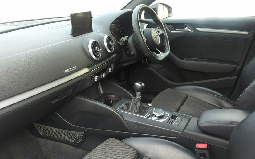 Audi A3 1.0 Tfsi 30 Black Edition Sportback Man White #2