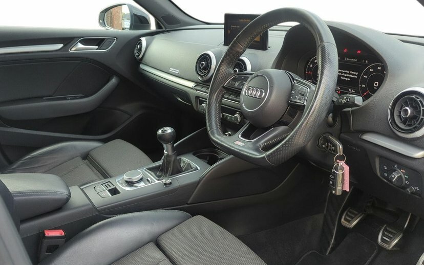Audi A3 1.0 Tfsi 30 Black Edition Sportback Man White #6