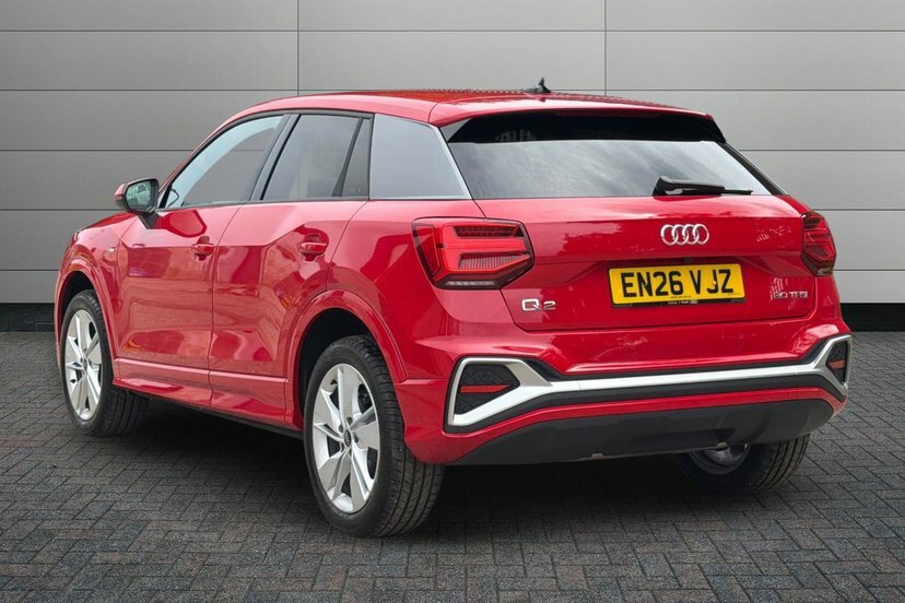 Audi Q2 1.0 Tfsi 30 S Line Suv 116 Ps Red #3