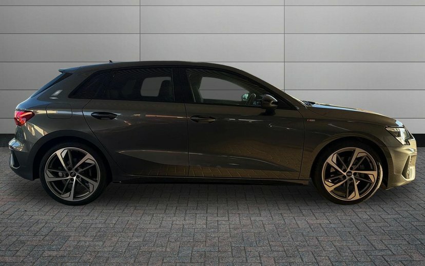 Audi A3 2.0 Tdi 35 Edition 1 Sportback S Tronic Grey #4