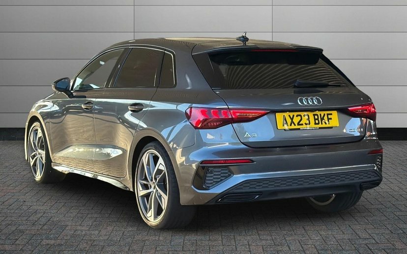 Audi A3 2.0 Tdi 35 Edition 1 Sportback S Tronic Grey #3