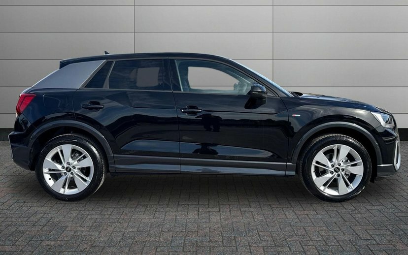 Audi Q2 1.5 Tfsi Cod 35 S Line Suv S Tronic 15 Black #4