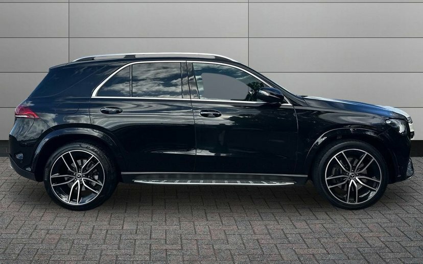 Mercedes-Benz GLE Class Gle400d Amg Line Premium Plus Black #3