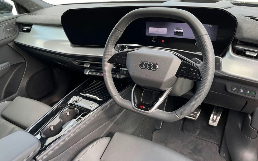 Audi Q3 1.5 Tfsi S Line Sportback S Tronic 150 Black #6