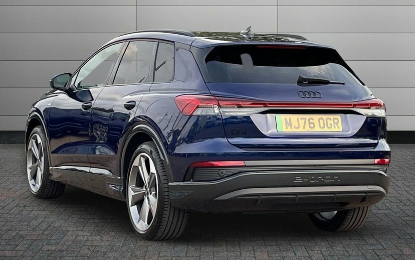 Audi Q4 E Tron 45 Black Edition Suv 82Kwh 286 Blue #3