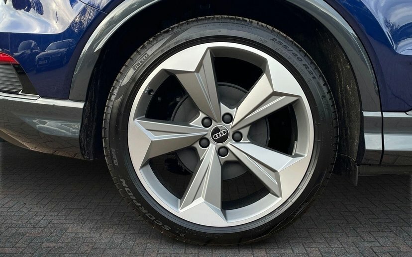 Audi Q4 E Tron 45 Black Edition Suv 82Kwh 286 Blue #5