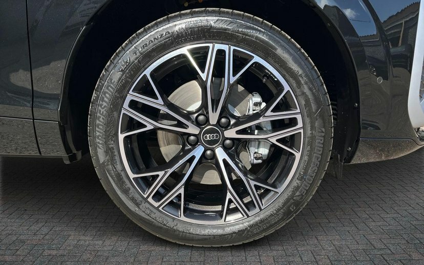 Audi Q3 1.5 E-hybrid 26Kwh S Line Suv Plug-in H Black #5