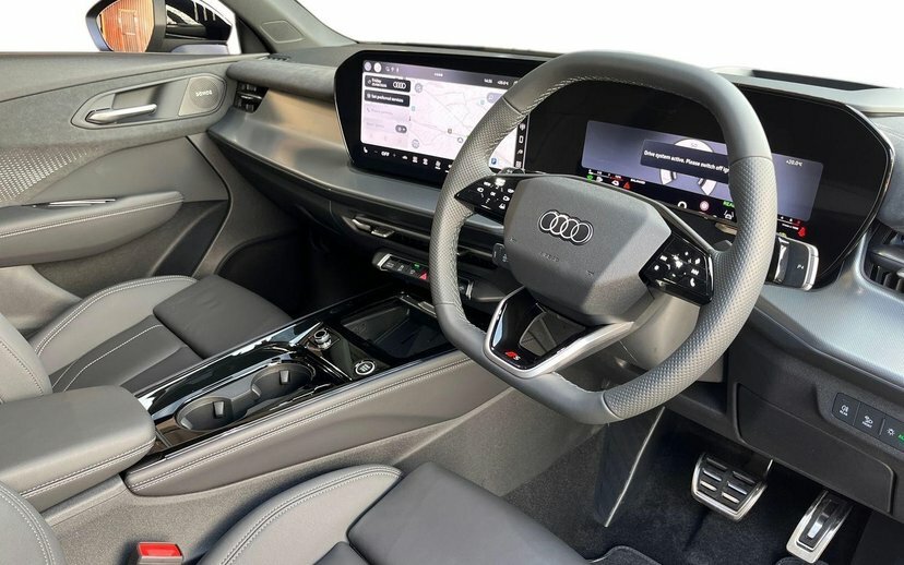 Audi Q3 1.5 E-hybrid 26Kwh S Line Suv Plug-in H Black #6