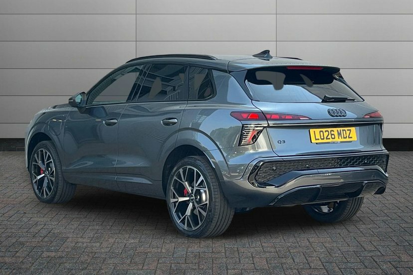 Audi Q3 1.5 E-hybrid Edition 1 Suv Plug-in Hybr Grey #3