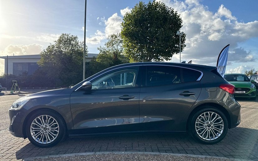 Ford Focus Zetec Silver #35