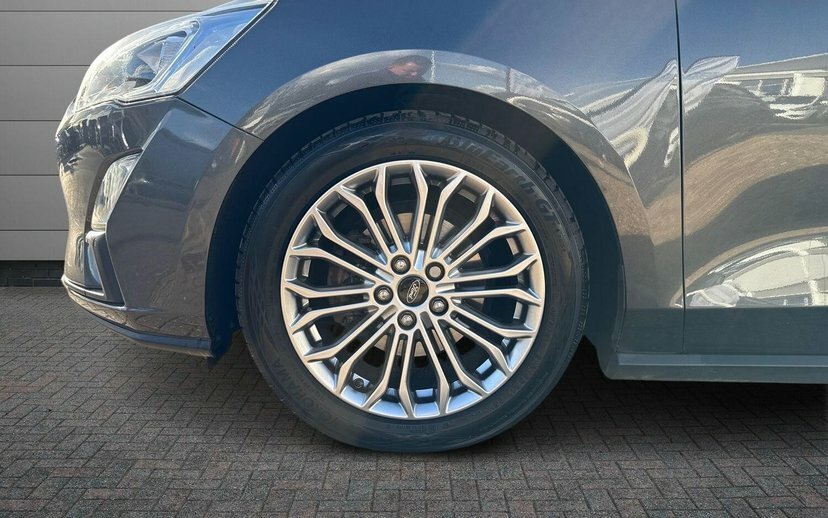 Ford Focus Zetec Silver #5
