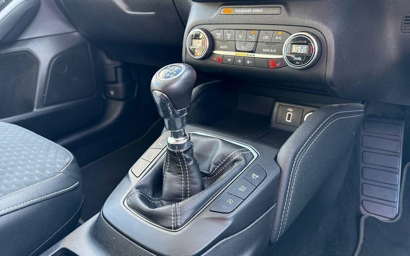 Ford Focus Zetec Silver #8