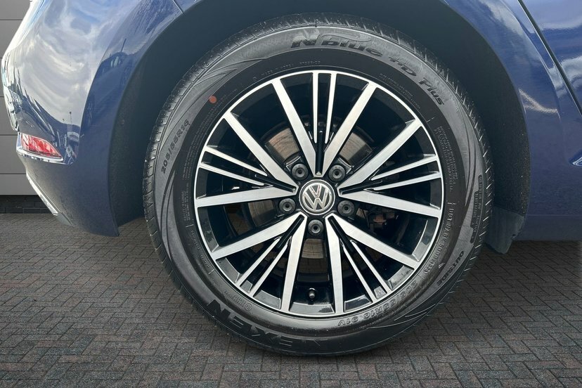 Volkswagen Golf 1.5 Tsi Evo Se Nav Hatchback 13 Blue #5