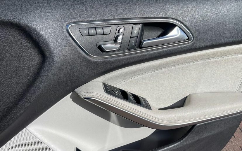 Mercedes-Benz GLA Class Gla 220D 4Matic Sport Executive Grey #19