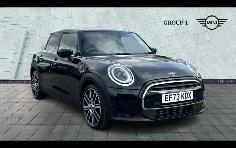 Mini Hatch 5-Door Hatch Cooper Exclusive Black