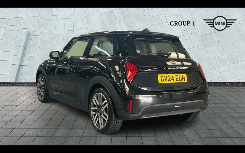 Mini Hatch Cooper C GV24EUN Black #2