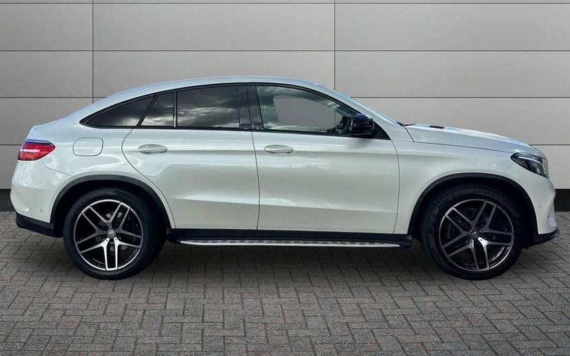 Mercedes-Benz GLE Coupe 3.0 Gle350d V6 Amg Line Coupe G-tronic White #3