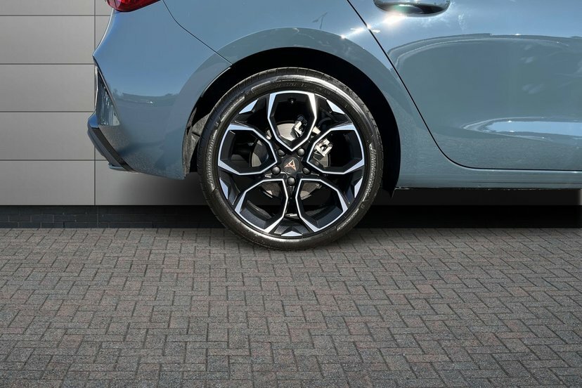 Cupra Leon 1.5 Etsi V2 Hatchback Hybrid Dsg 150 P Blue #5