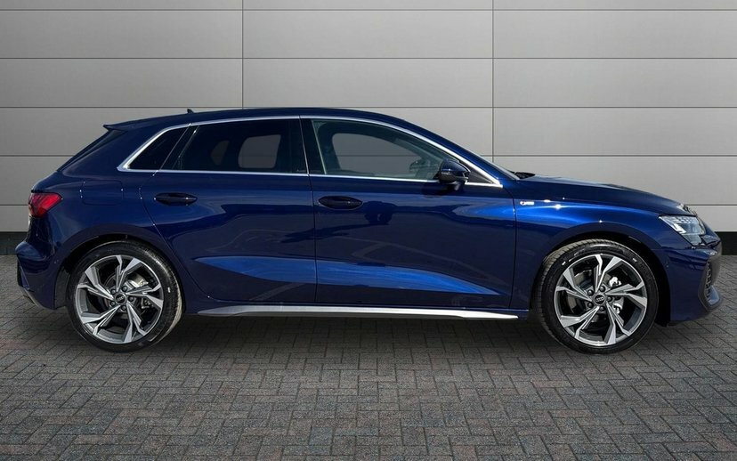 Audi A3 1.5 Tfsi S Line Sportback S Tronic 150 Blue #4