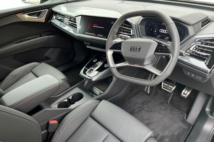 Audi Q4 E Tron 45 S Line Sportback 82Kwh 286 P Black #6