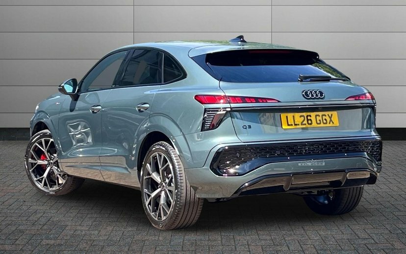 Audi Q3 1.5 Tfsi Edition 1 Sportback S Tronic Green #3