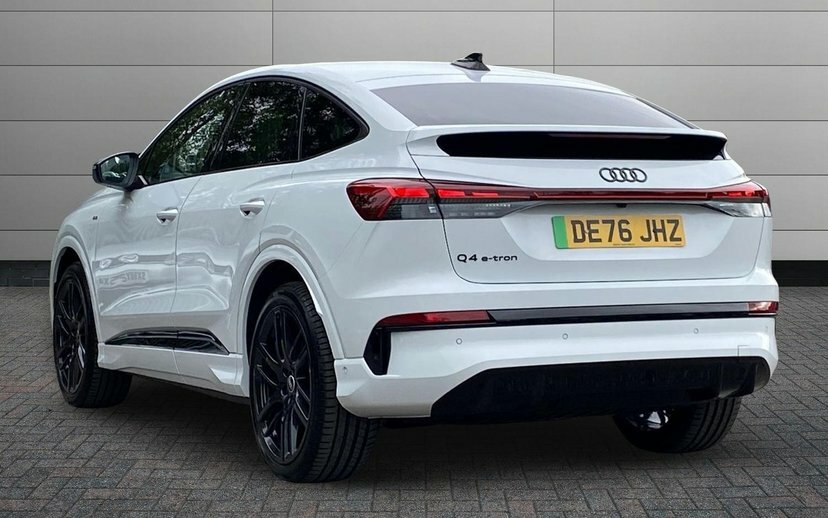 Audi Q4 E Tron 82Kwh Performance Vorsprung Sportback White #3