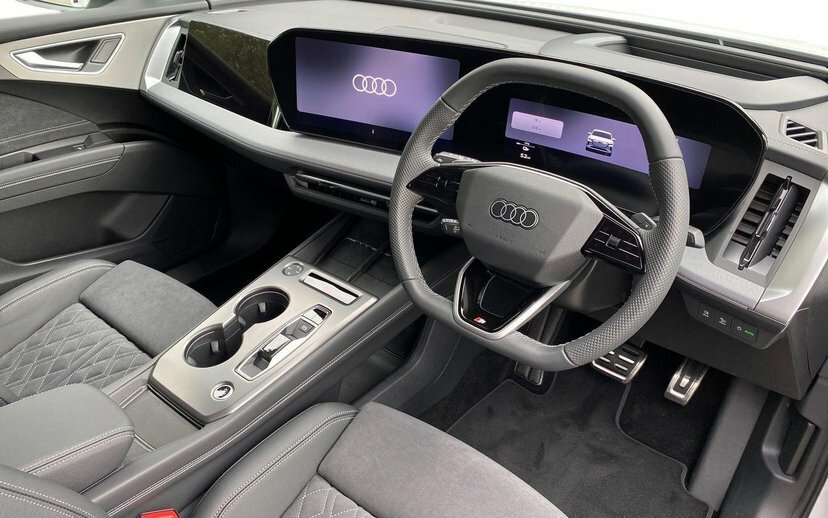 Audi Q4 E Tron 82Kwh Performance Vorsprung Sportback White #6