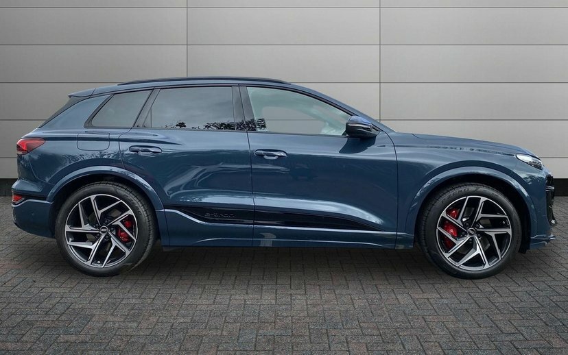 Audi SQ6 E-Tron 100Kwh S Black Edition Suv Quatt Blue #4