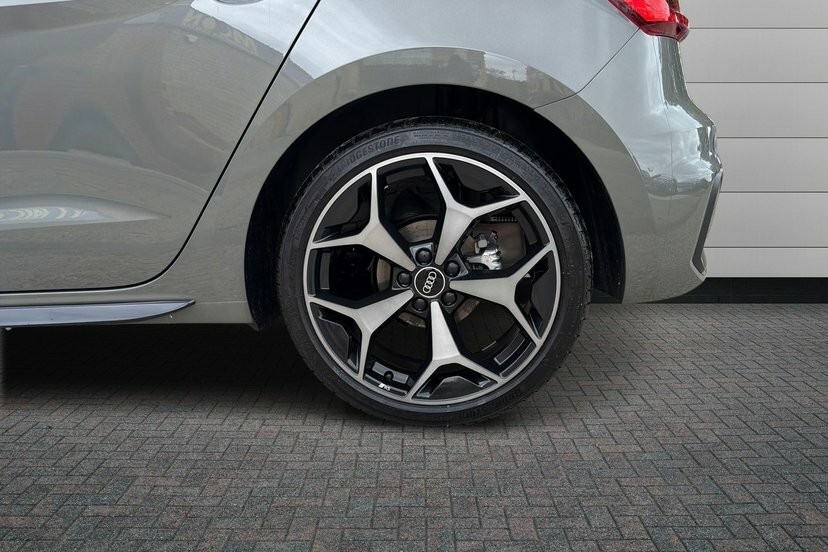 Audi A1 1.5 Tfsi 35 Black Edition Sportback S T Grey #5