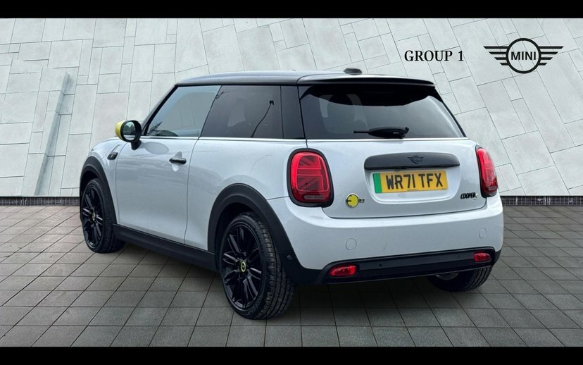 Mini Hatch Level 2 White #2
