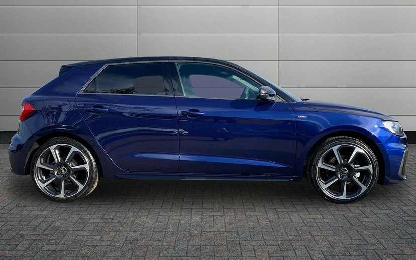Audi A1 1.0 Tfsi 30 Black Edition Sportback S T Blue #4