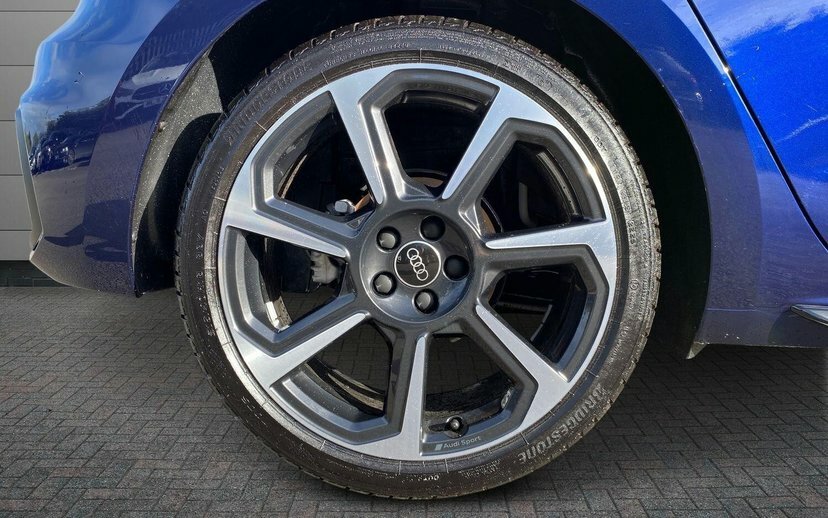 Audi A1 1.0 Tfsi 30 Black Edition Sportback S T Blue #5