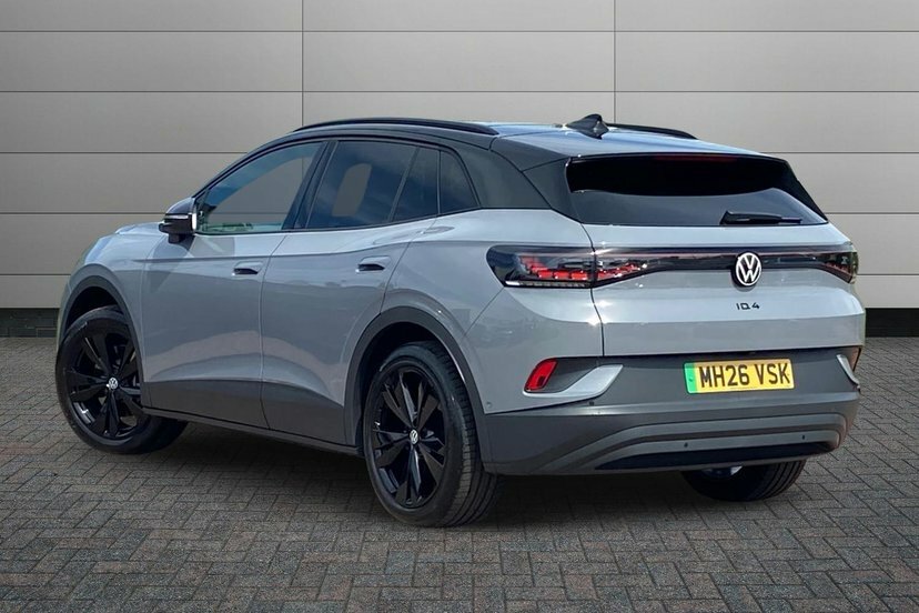 Volkswagen ID.4 Pro 79Kwh Black Edition Suv 286 Black #3