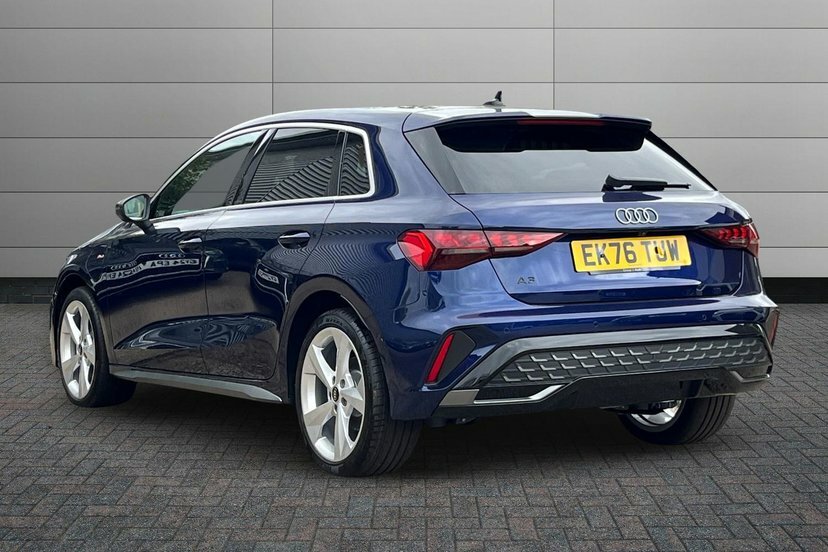 Audi A3 1.5 Tfsie S Line Sportback Plug-in Hybr Blue #6