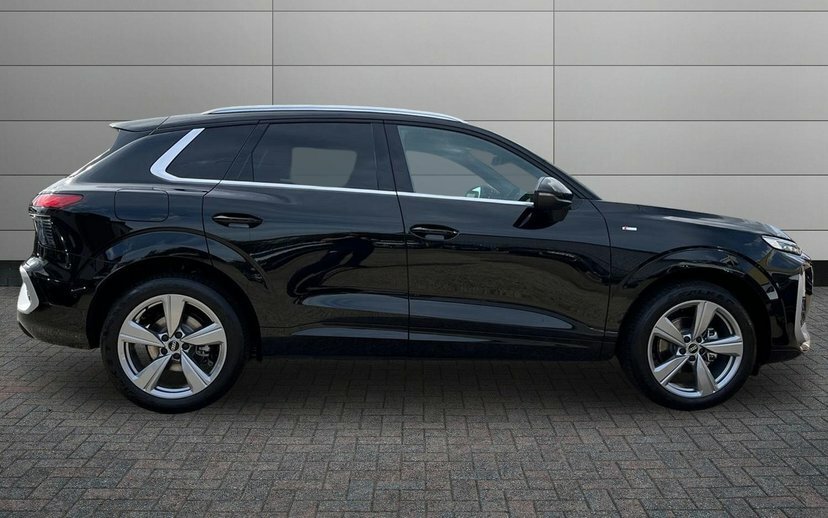 Audi Q3 1.5 Tfsi S Line Suv S Tronic 150 Ps Black #4