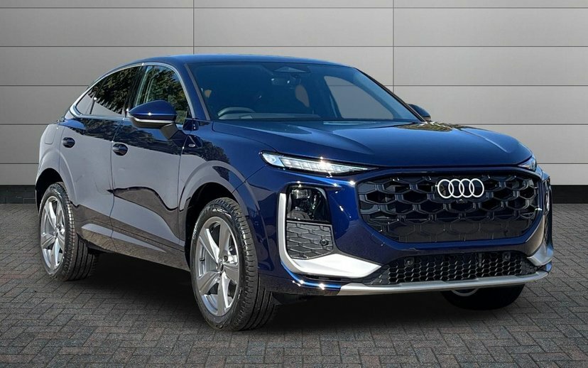 Audi Q3 1.5 E-hybrid 26Kwh S Line Sportback Plu Blue