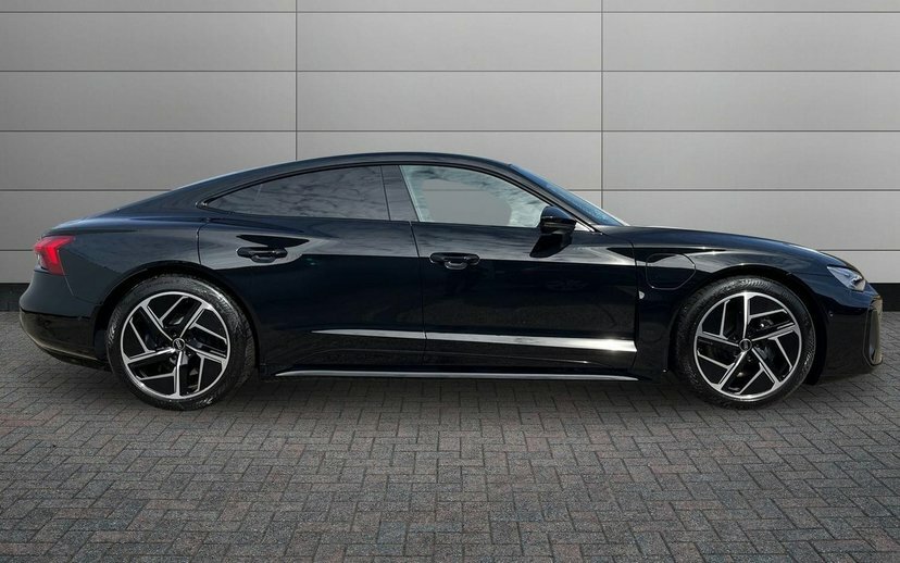 Audi E Tron GT 105Kwh Saloon Quattro 503 Ps Black #4