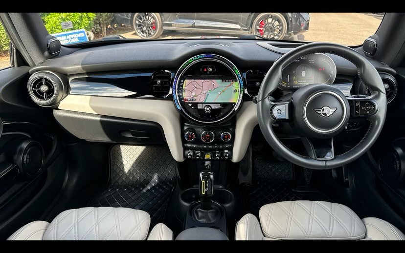 Mini Hatch Level 3 Black #4